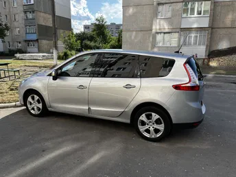 Renault Scenic 2011