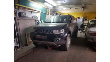 Mitsubishi Pajero Sport 2010