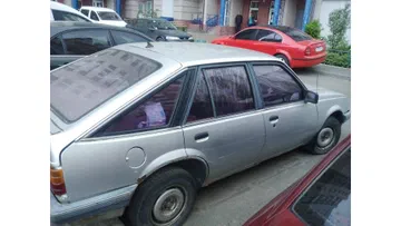 Opel Ascona 1985