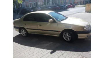 Toyota Avensis 2002