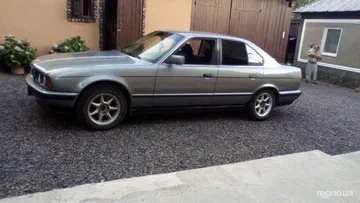 BMW 5 серии 1992