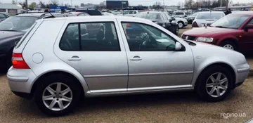 Volkswagen Golf 2003