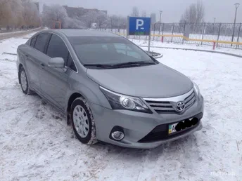 Toyota Avensis 2012