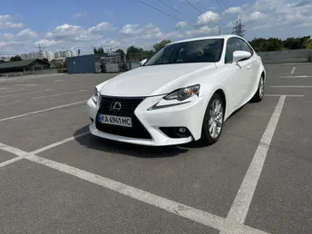 Lexus IS 2015
