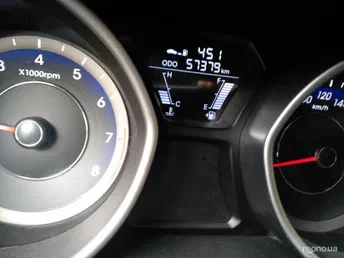 Hyundai Elantra 2012