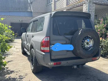 Mitsubishi Pajero 2004