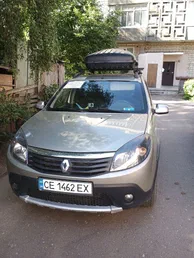 Renault Sandero 2011