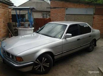 BMW 7 серии 1992