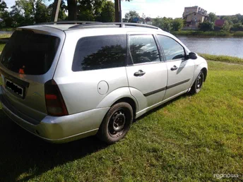 Ford Focus 2000