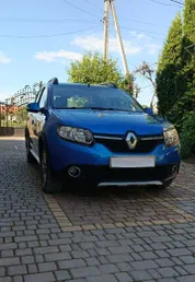 Renault Sandero 2015