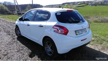 Peugeot 208 2013