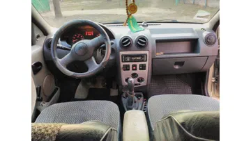 Renault Logan 2010
