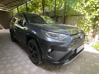 Toyota RAV4 2021