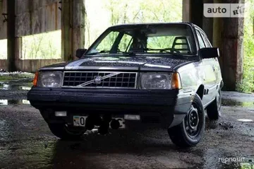 Volvo 300 Series 1987