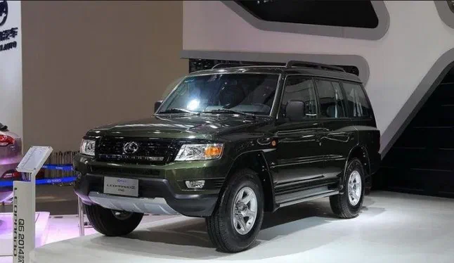 Нова китайська копія Mitsubishi Pajero
