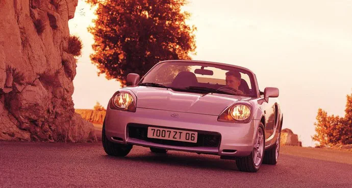 Родстеру Toyota MR2 готують вигляд електрокара