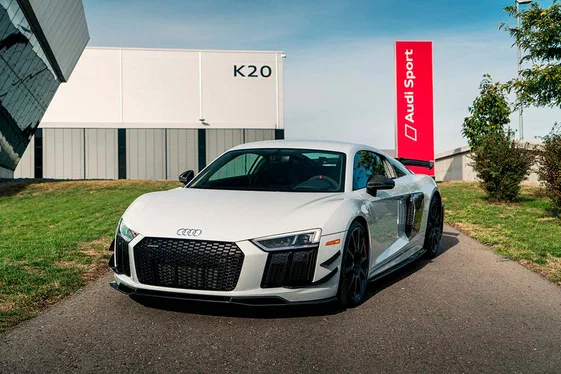 Audi презентувала спеціальний варіант R8 V10 Plus Coupe Competition