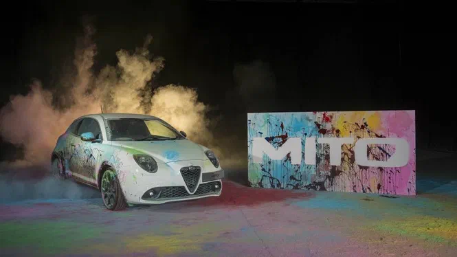 Хетчбек Alfa Romeo MiTo самостійно створив художнє диво