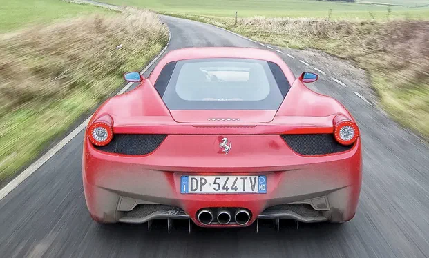 Євросоюз офіційно скасував заборону на продаж нових автомобілів з ДВЗ у 2035 році