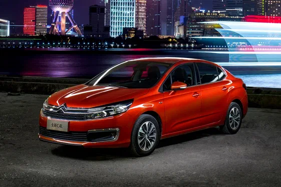 Citroen буде намагатися покращити продажі седана C4 за рахунок його оновлення