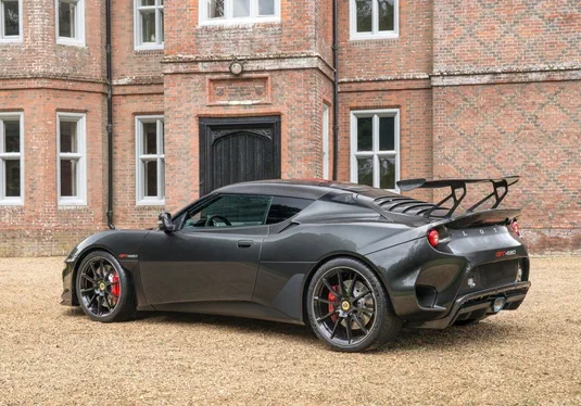 Lotus був викуплений китайськими аукціонерами