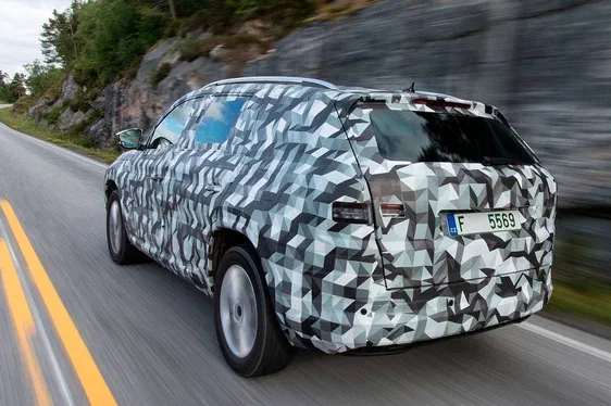 Skoda Kodiaq з'явиться у продажу вже в 2017 році