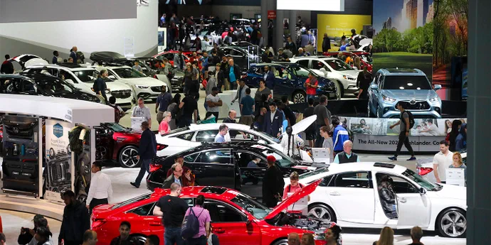 Мотор-шоу в Нью-Йорку пішло по стопах Женеви