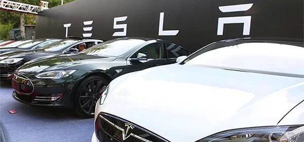 Tesla хоче придбати SolarCity