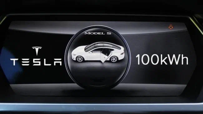 В Tesla Model X та Model S очікуються оновлення