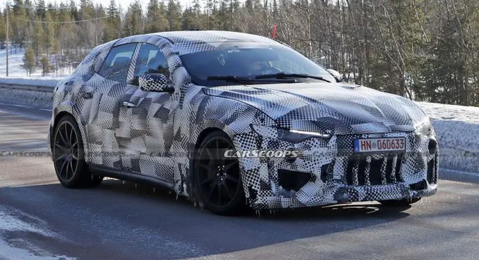 Кросовер Ferrari Purosangue з'явиться вже в цьому році