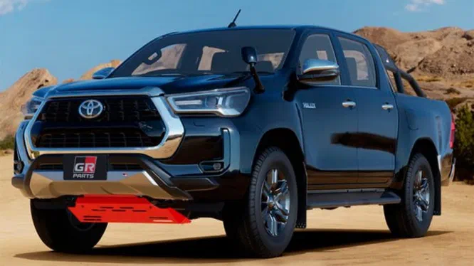 Оновлений Toyota HiLux з'явиться восени