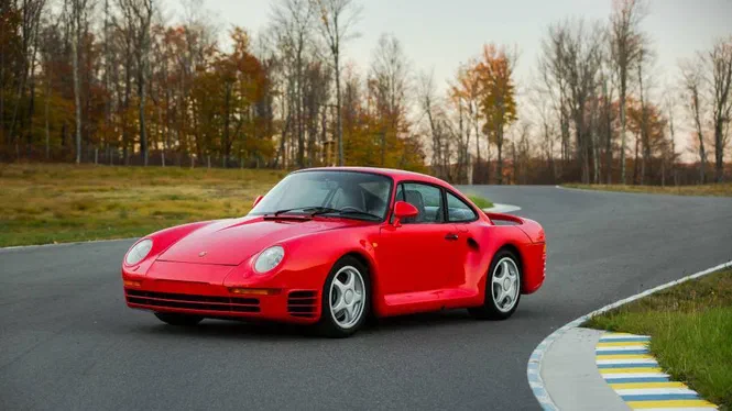 Porsche 959 оцінена аукціонним домом в $1,3 млн