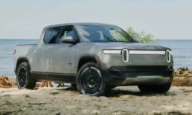 Нові революційні вдосконалення в пікапі R1T та позашляховику R1S від компанії Rivian