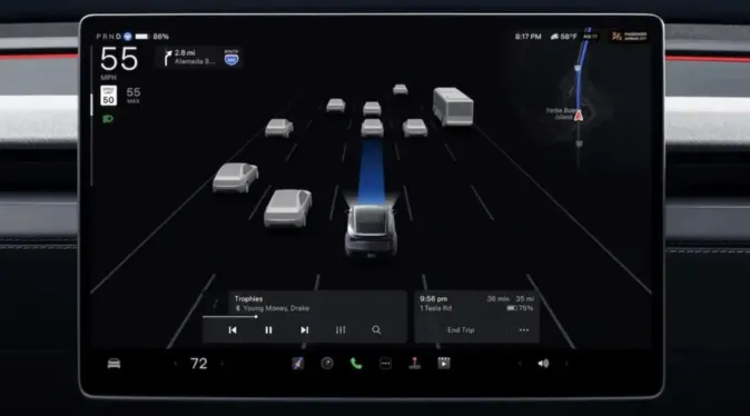 Hyundai представила мультимедійну систему з гігантським екраном