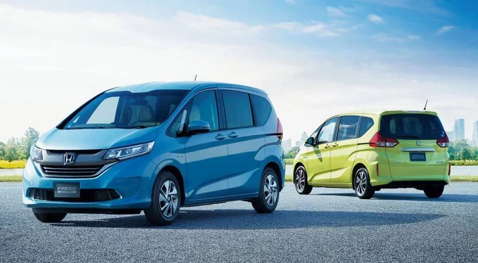 Honda починає продажі нового компактвена