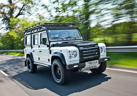 Land Rover Defender отримав 350-сильний двигун від Ford Mustang