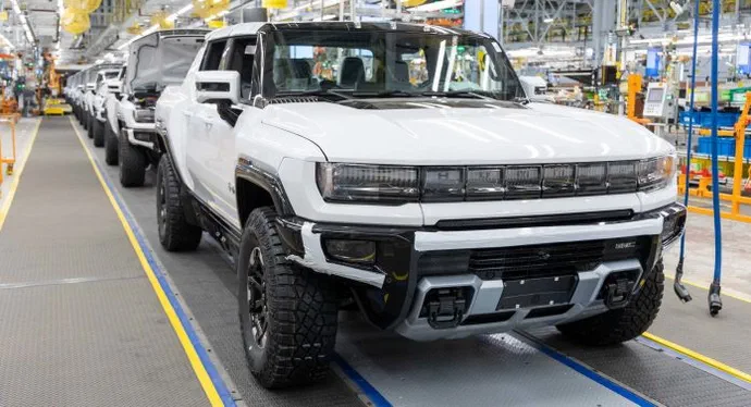 Електрокар GMC Hummer EV буде продаватися через місяць