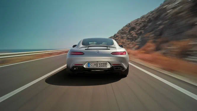 Mercedes продемонструє концепт суперника Porsche Panamera у 2017-му