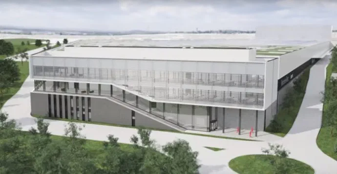 Mercedes-Benz в режимі онлайн показав свій завод (ВІДЕО)