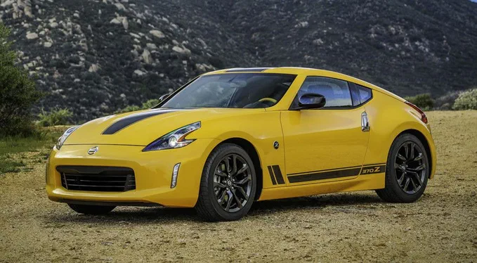 Легендарне купе Nissan 370Z отримало нову спецверсію