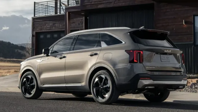 Деякі Kia Sorento PHEV перебувають під загрозою займання