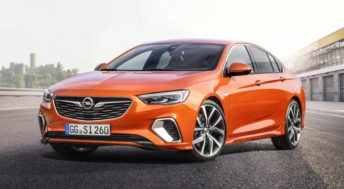 «Гарячий» Opel Insignia з'явився у продажу
