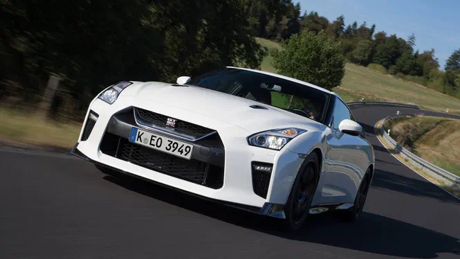 Nissan розповів про GT-R Track Edition