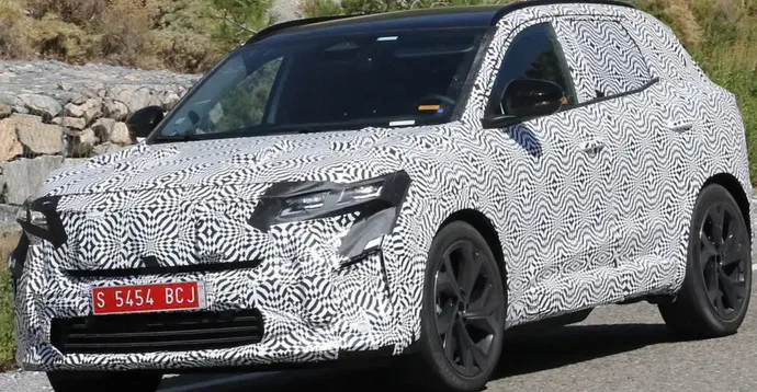 Renault Austral готується до значного оновлення через рік після початку продажів