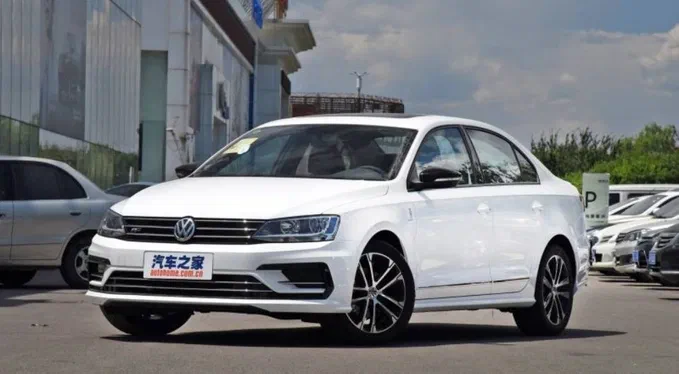 В Китаї з'явився Volkswagen Jetta R-Line