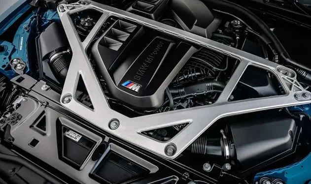 BMW: Чотирициліндровий двигун не відповідає вимогам M3