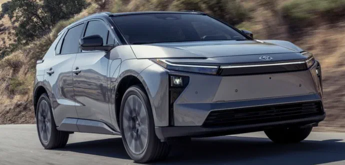 Toyota представила оновлений електрокросовер bZ 2026 з більшим запасом ходу та нижчою стартовою ціною