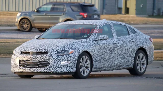 Фотошпигуни спіймали Chevrolet Malibu 2019