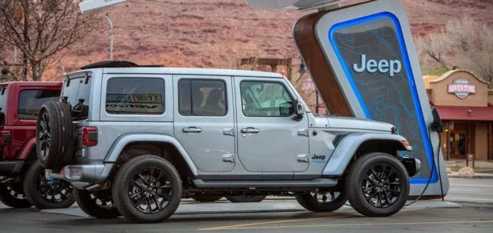 Jeep перестане використовувати дизельні та бензинові мотори