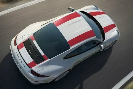 Porsche: екстер'єр «ювілейного» 911 розсекречено